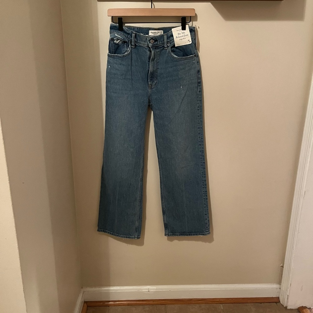 NWT Women's Abercrombie & Fitch High Rise 90s Relaxed Jean 26 2xs